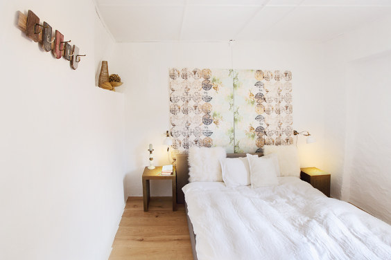 HausPura 1.Stock weisses Schlafzimmer privaat
